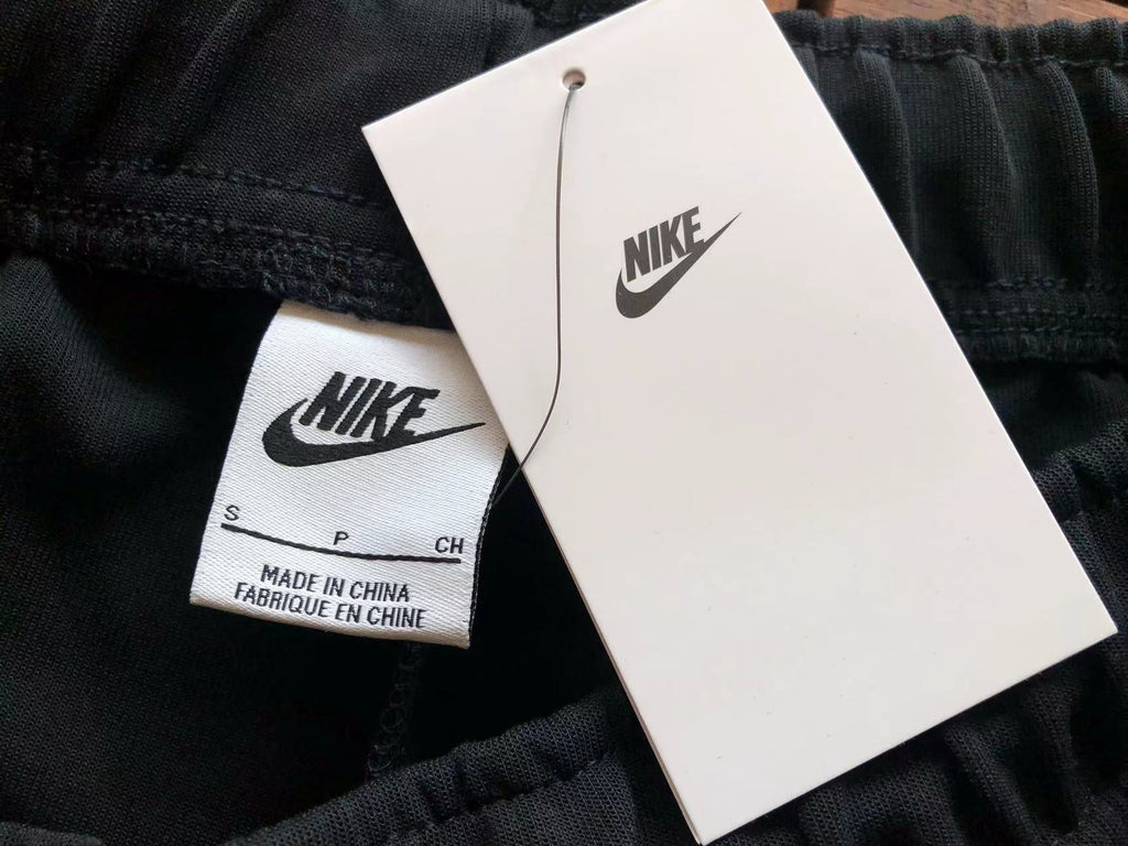 Nike Baggy Techfleece New Seasson