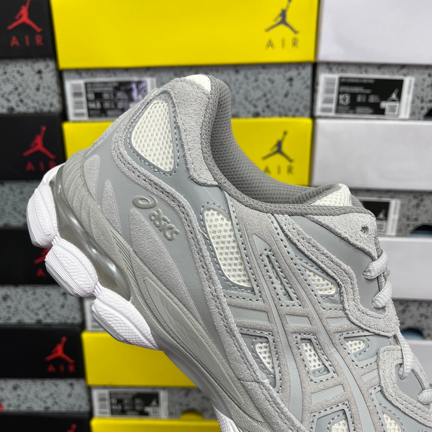 ASICS Gel-NYC Cream & Cloud Grey